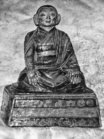 Left Patrul Rinpoche Statue